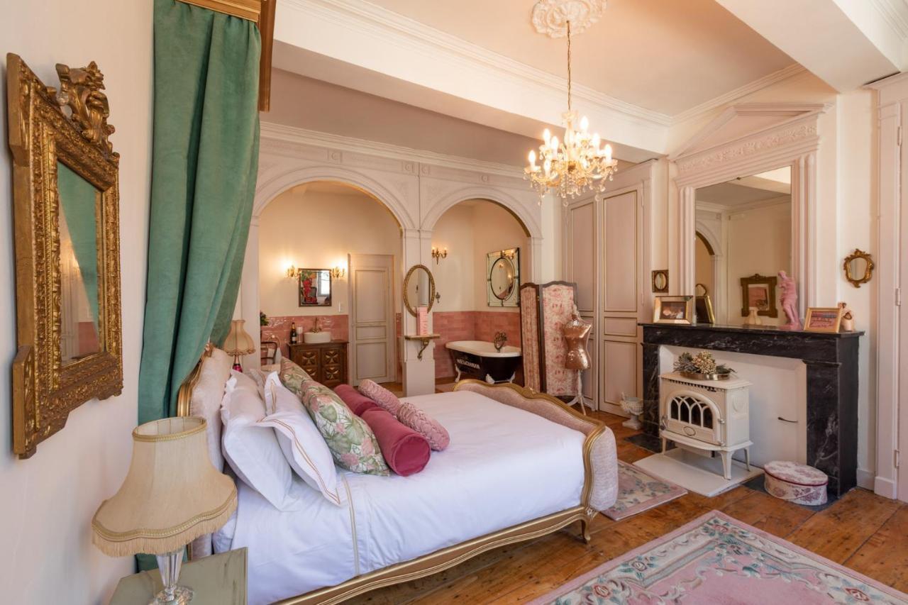 Champagne House - Elegance, Luxury And Charm Bed and Breakfast Condom Eksteriør billede
