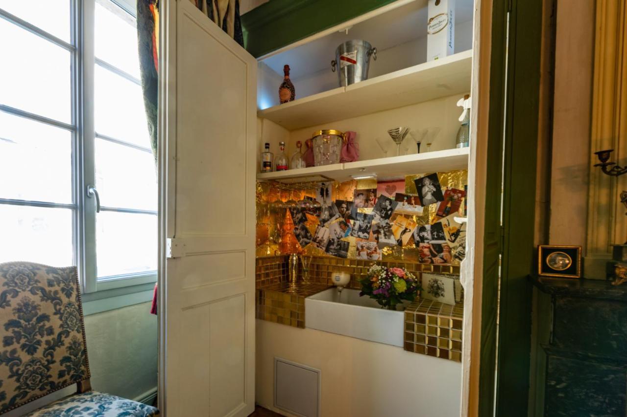 Champagne House - Elegance, Luxury And Charm Bed and Breakfast Condom Eksteriør billede