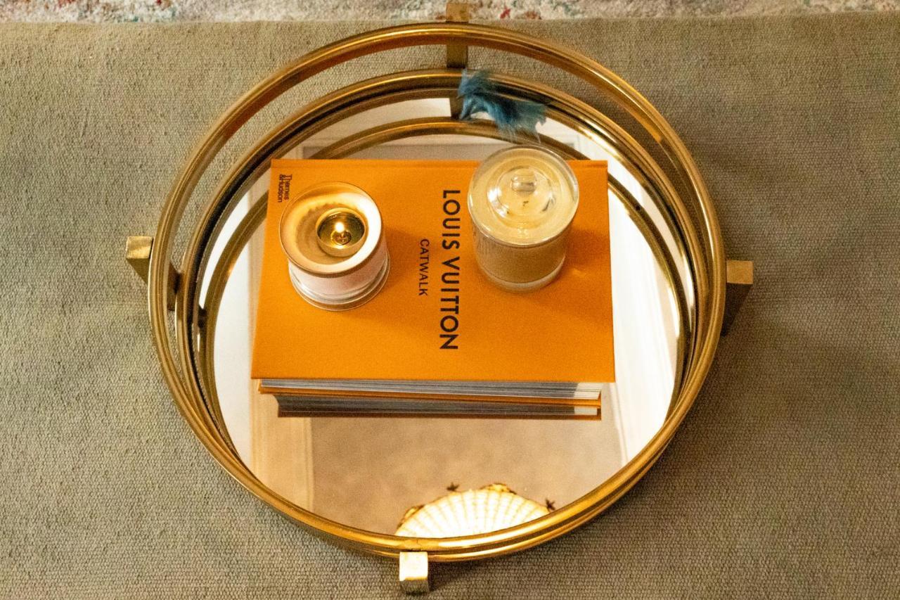 Champagne House - Elegance, Luxury And Charm Bed and Breakfast Condom Eksteriør billede