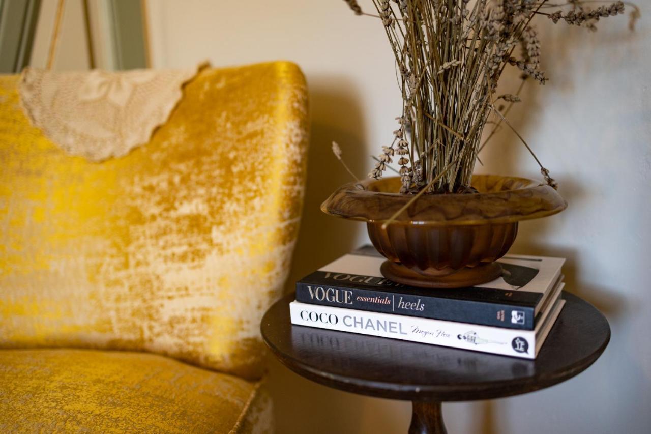 Champagne House - Elegance, Luxury And Charm Bed and Breakfast Condom Eksteriør billede