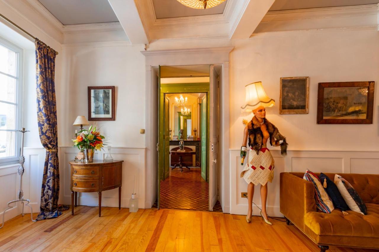 Champagne House - Elegance, Luxury And Charm Bed and Breakfast Condom Eksteriør billede