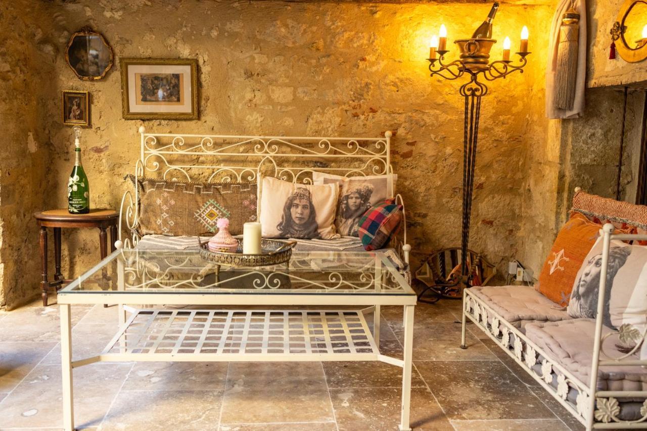 Champagne House - Elegance, Luxury And Charm Bed and Breakfast Condom Eksteriør billede