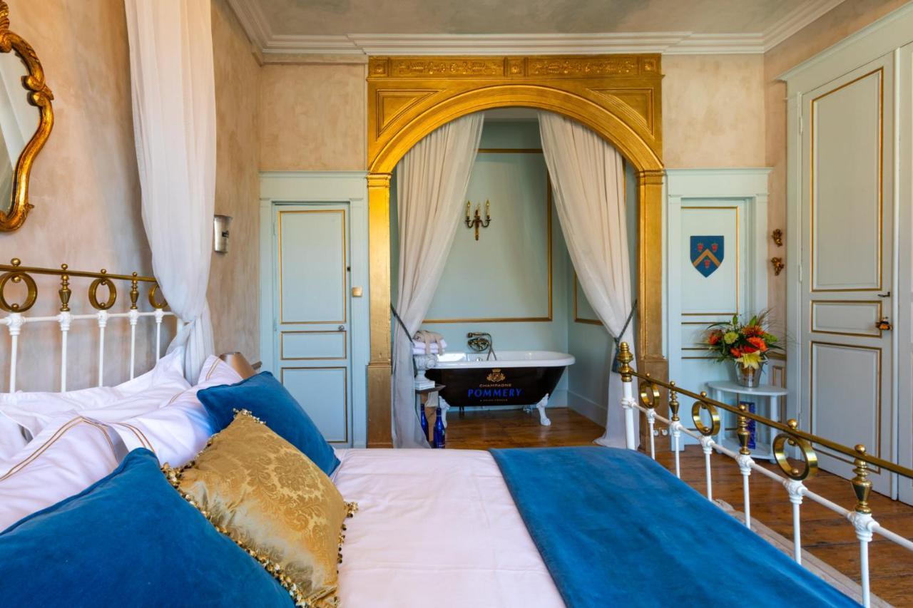 Champagne House - Elegance, Luxury And Charm Bed and Breakfast Condom Eksteriør billede