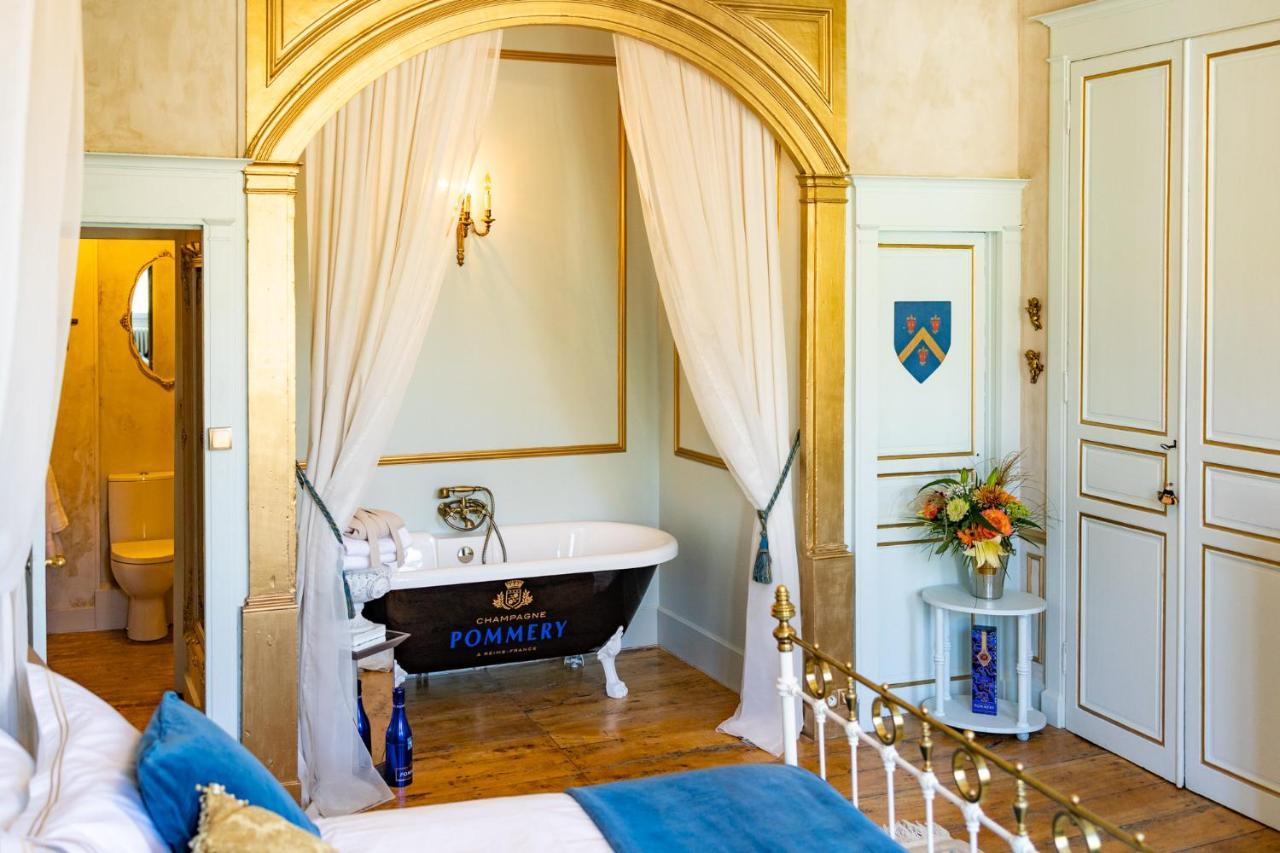 Champagne House - Elegance, Luxury And Charm Bed and Breakfast Condom Eksteriør billede
