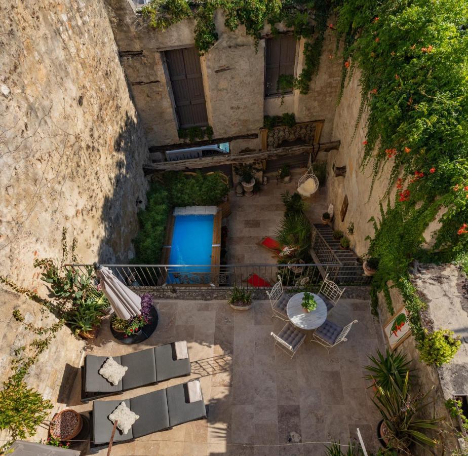 Champagne House - Elegance, Luxury And Charm Bed and Breakfast Condom Eksteriør billede
